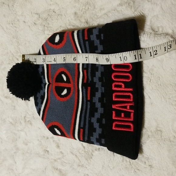 Deadpool Beanie Hat Skully NWOT - Picture 5 of 5
